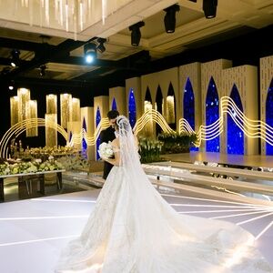 RN By Reina D'Noche, 25% off Spanish designer wedding dress